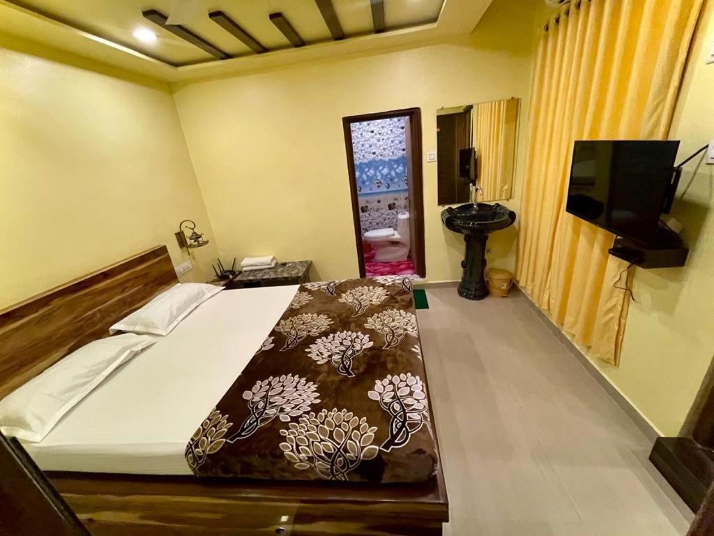 Hotel Saptarang Residency Panhāla Exterior foto