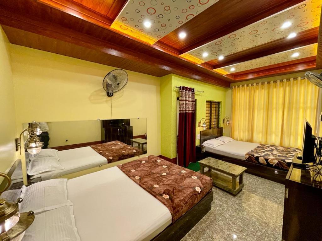 Hotel Saptarang Residency Panhāla Exterior foto