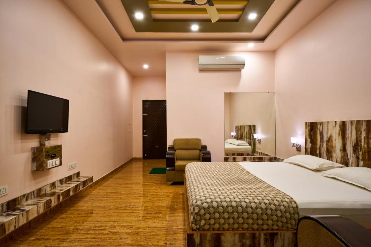 Hotel Saptarang Residency Panhāla Exterior foto