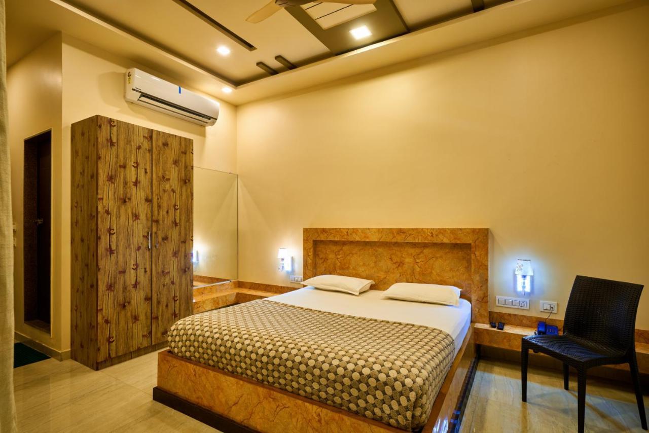 Hotel Saptarang Residency Panhāla Exterior foto