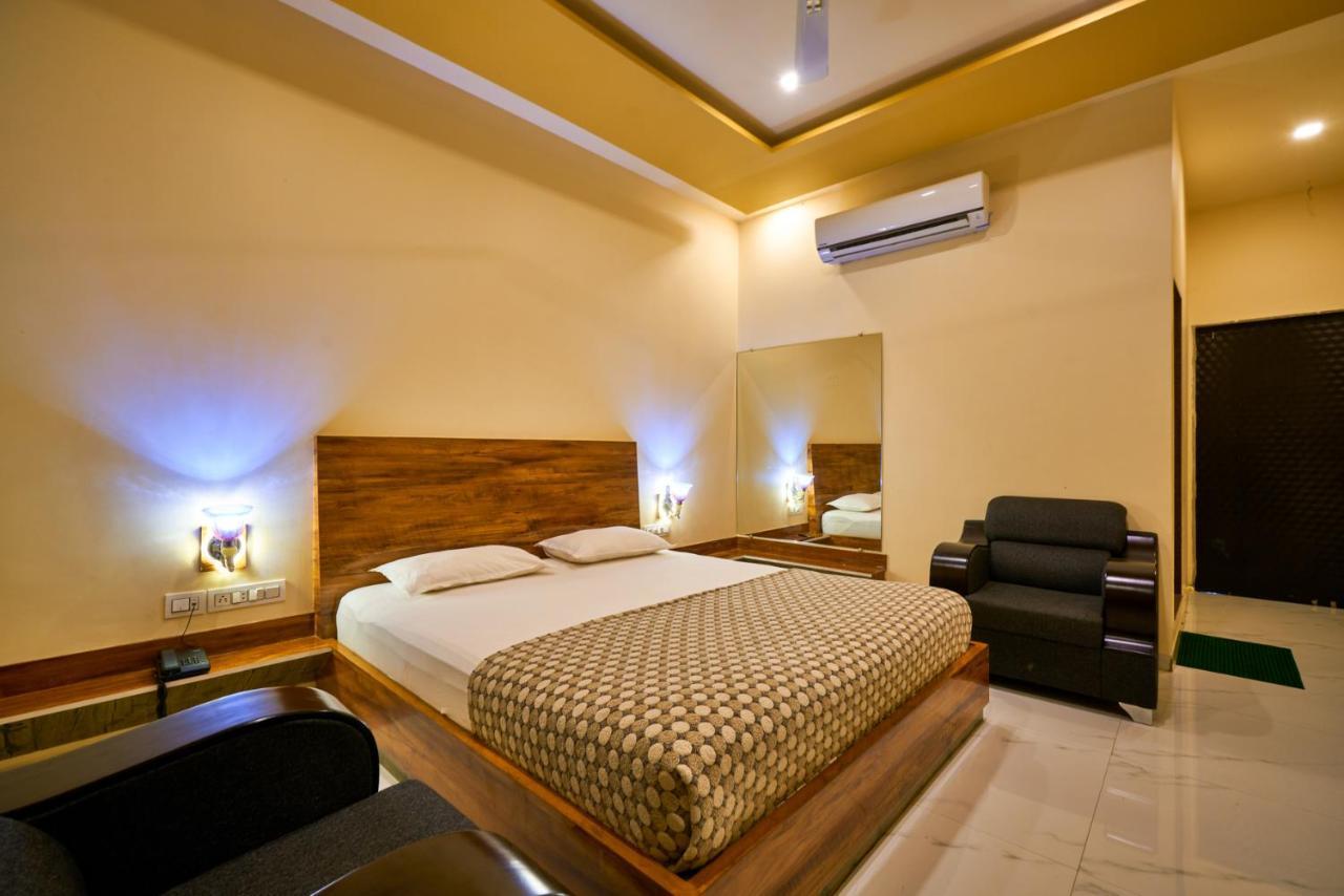 Hotel Saptarang Residency Panhāla Exterior foto