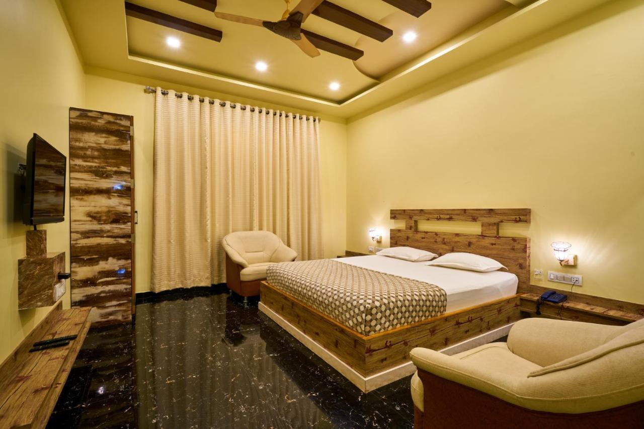 Hotel Saptarang Residency Panhāla Exterior foto