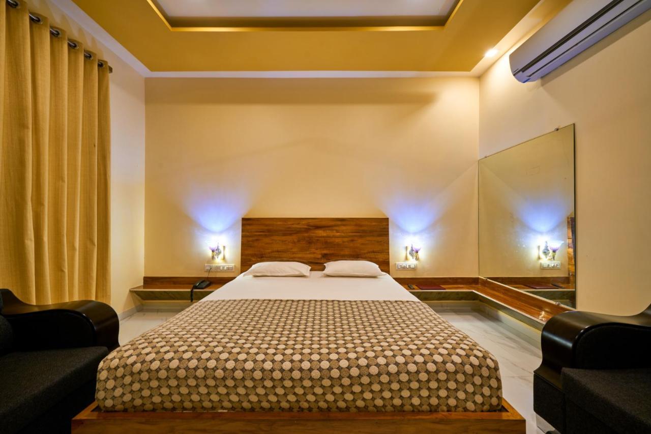 Hotel Saptarang Residency Panhāla Exterior foto
