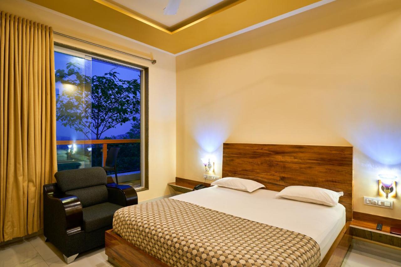 Hotel Saptarang Residency Panhāla Exterior foto