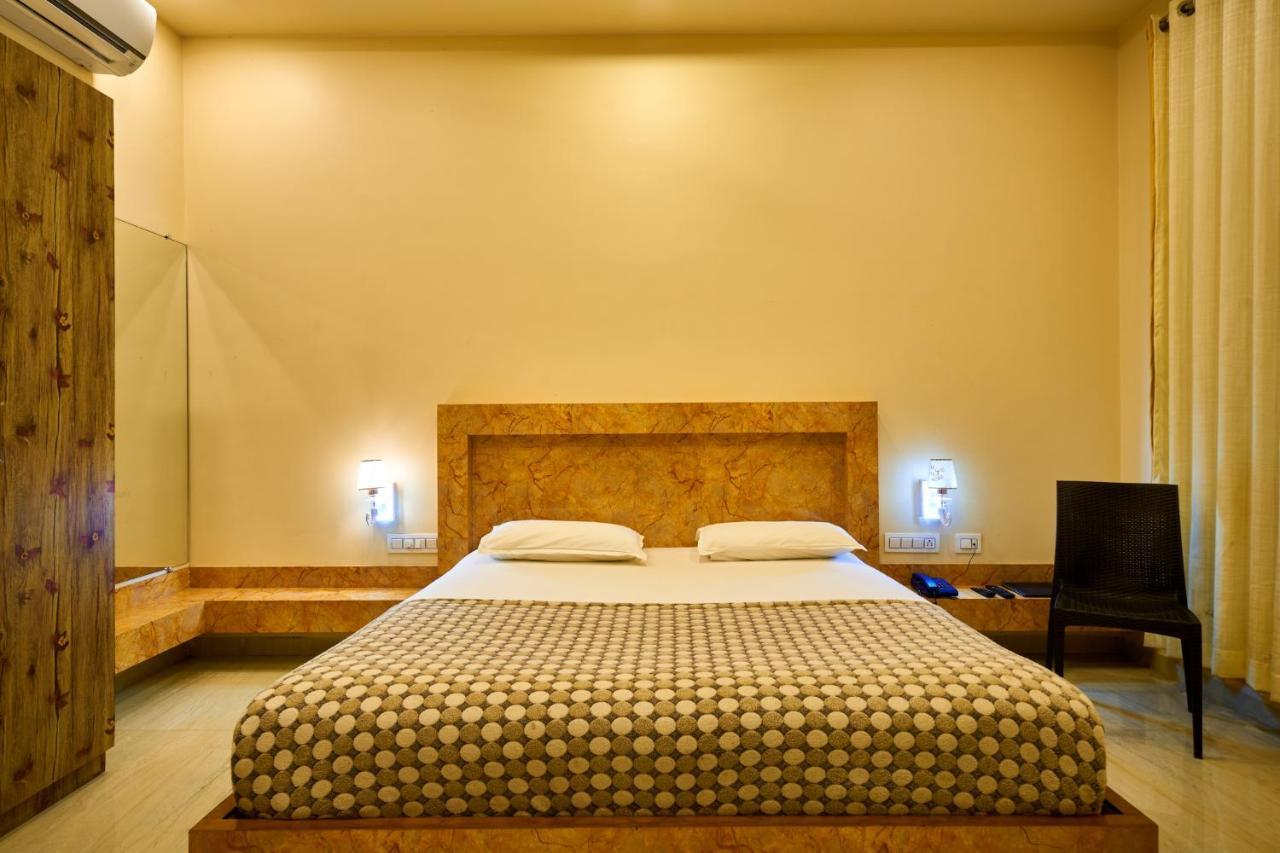 Hotel Saptarang Residency Panhāla Exterior foto